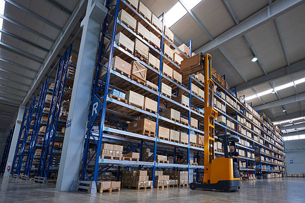 service-warehouse-1